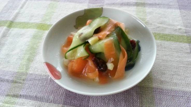 Carrot and Cucumber Lemon Salad